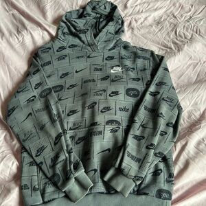 Nike Black and Gray Patterned Sweatshirt
